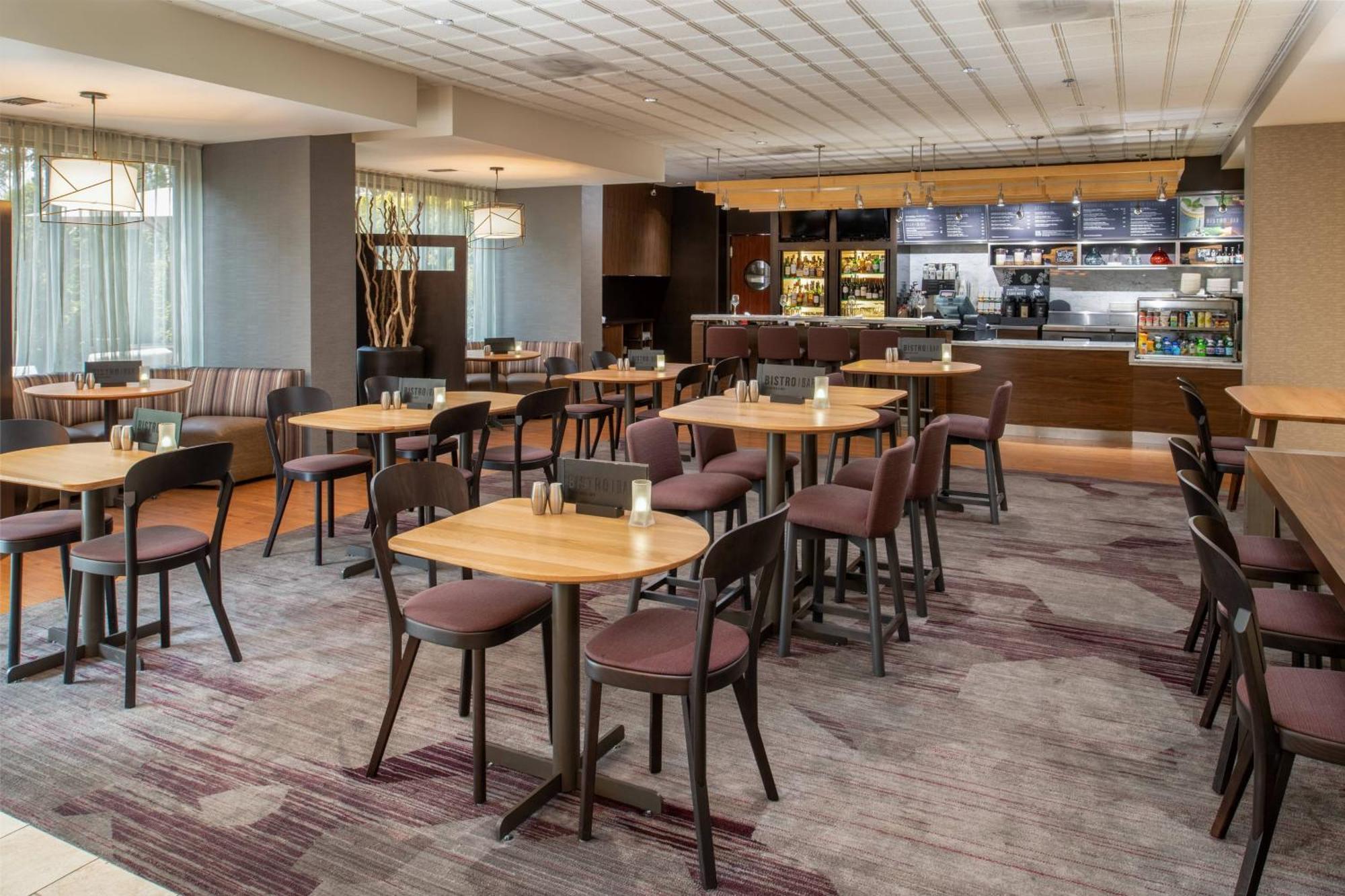 Courtyard By Marriott Portland Airport Hotel Eksteriør billede