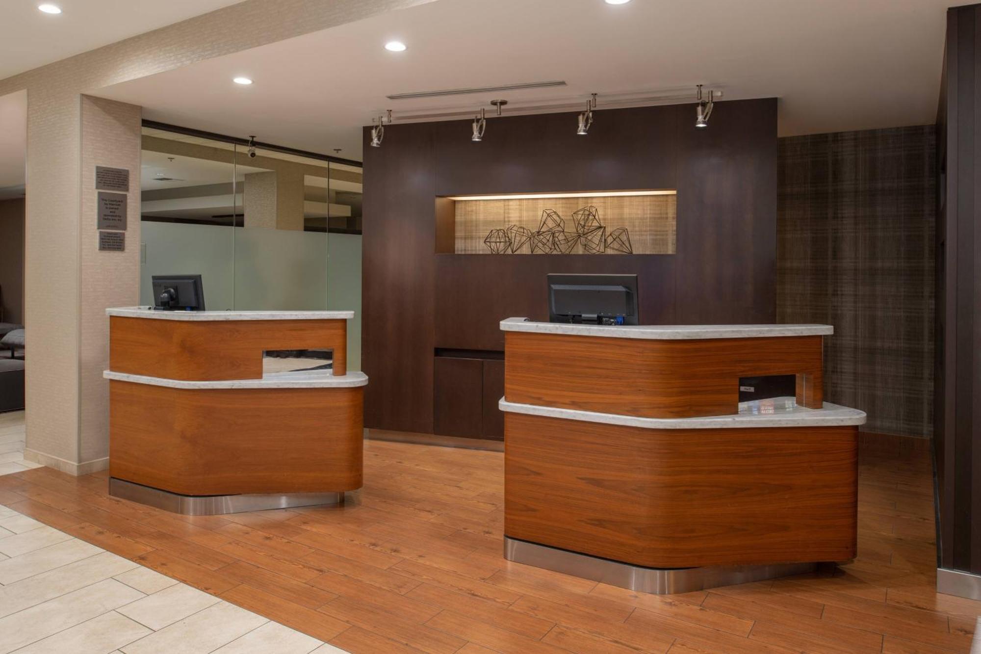 Courtyard By Marriott Portland Airport Hotel Eksteriør billede