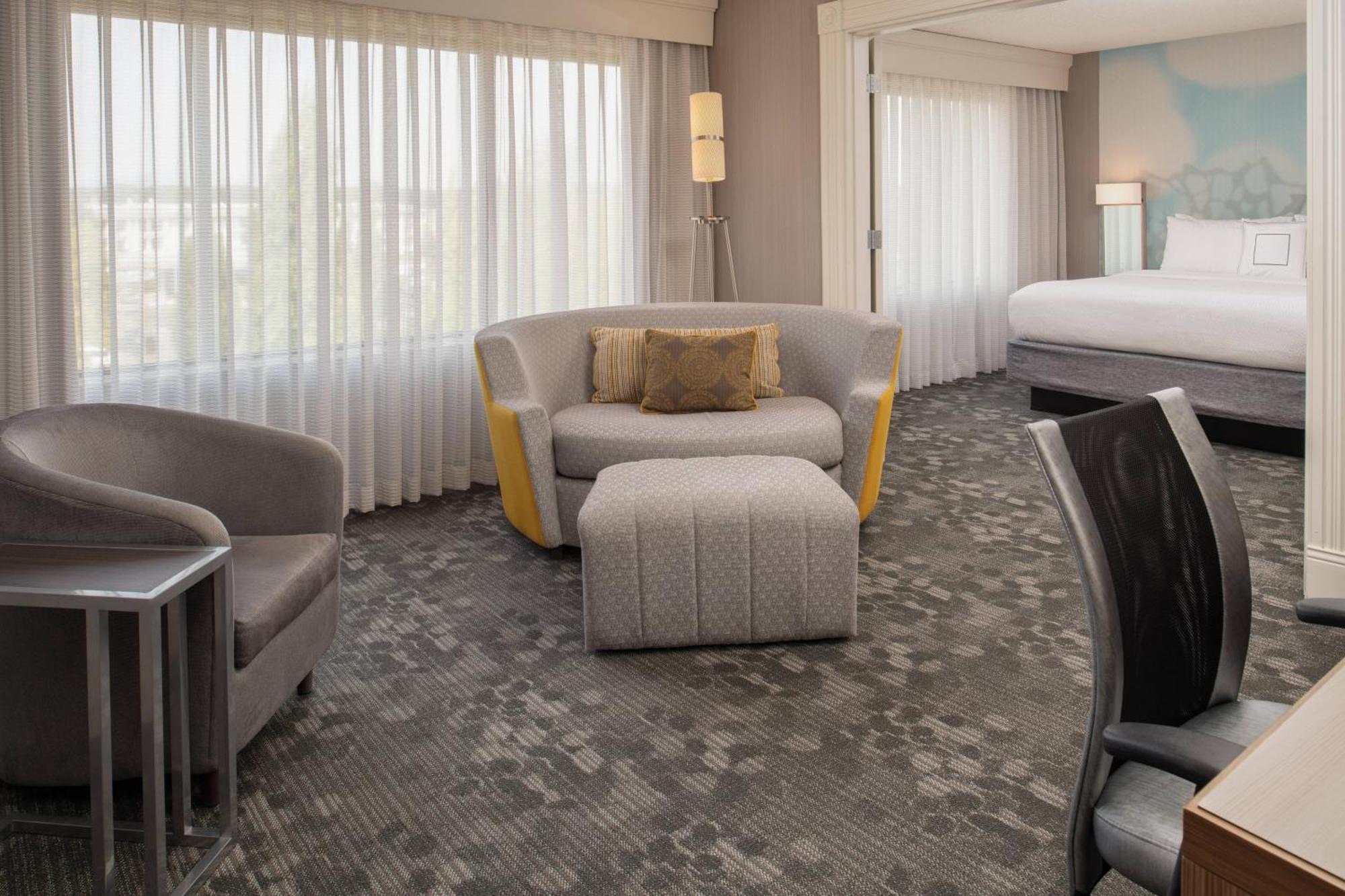 Courtyard By Marriott Portland Airport Hotel Eksteriør billede