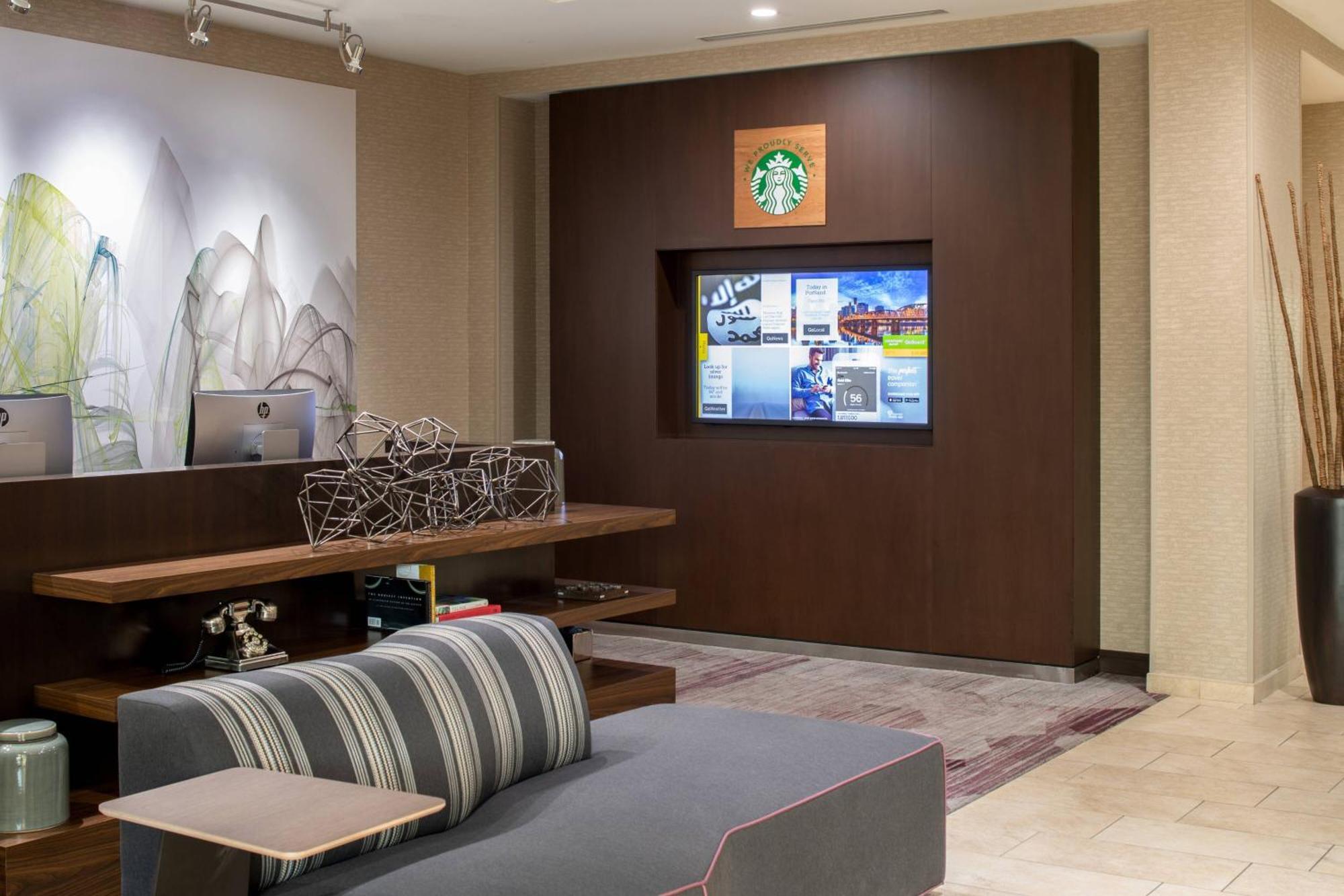 Courtyard By Marriott Portland Airport Hotel Eksteriør billede